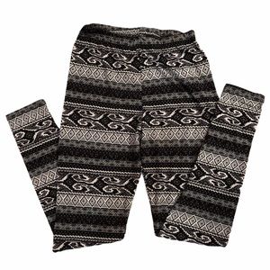 Black and gray Leggings with Tribal Print